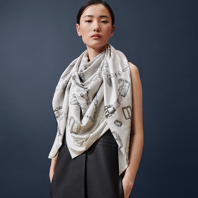 跃动的马儿”140刺绣方巾| Hermès - 爱马仕官网